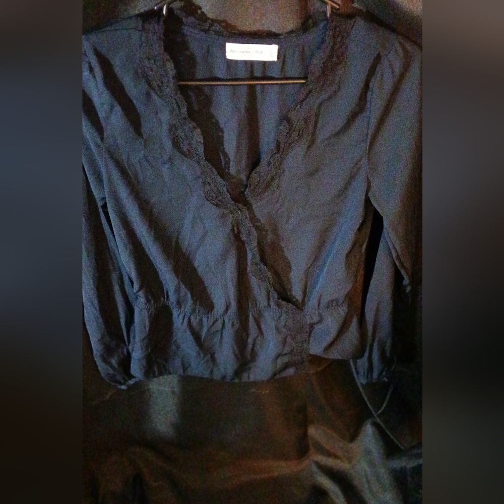 NWOT Abercrombie & Fitch blue lace trim blouse sz sm - Picture 5 of 8
